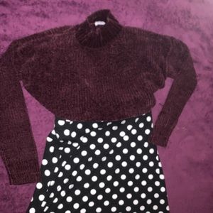 Medium skirt and sweater set